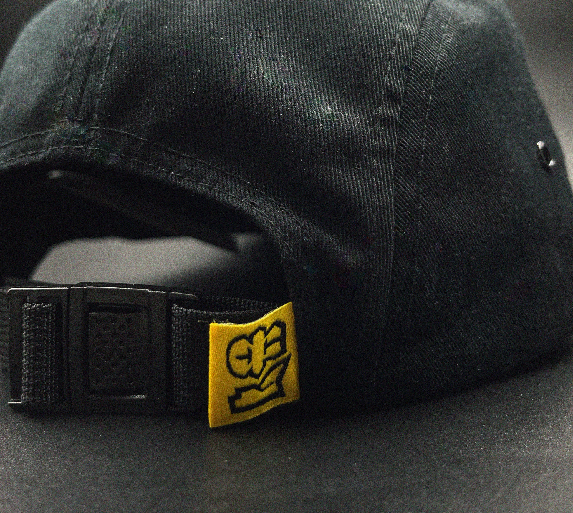 Yellow vibrant label in the back of this amazing streetwear cap