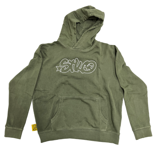 front view of a green hoodie, streetwear at it finest. inspired on hip hop clothing